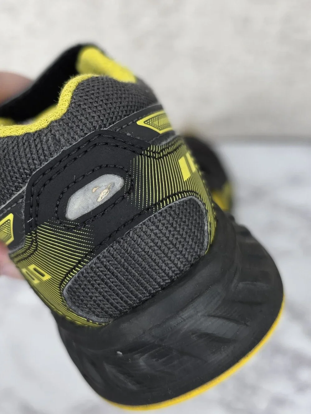 ASICS Jolt 2 Graphite Grey Vibrant Yellow Kids Boys Toddler Size 12